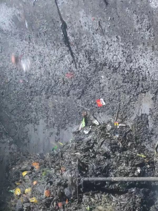 山亭污水池清理